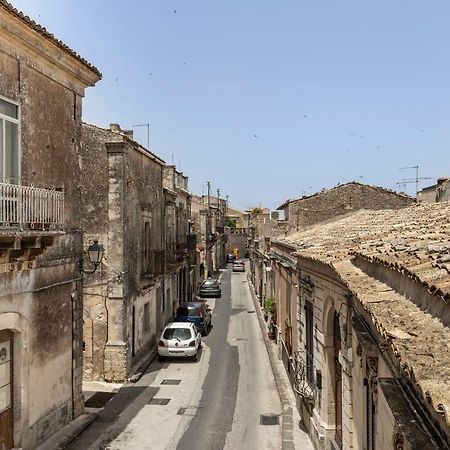 Le Casette Di Nonno Pippo Палаццоло-Акреиде Экстерьер фото